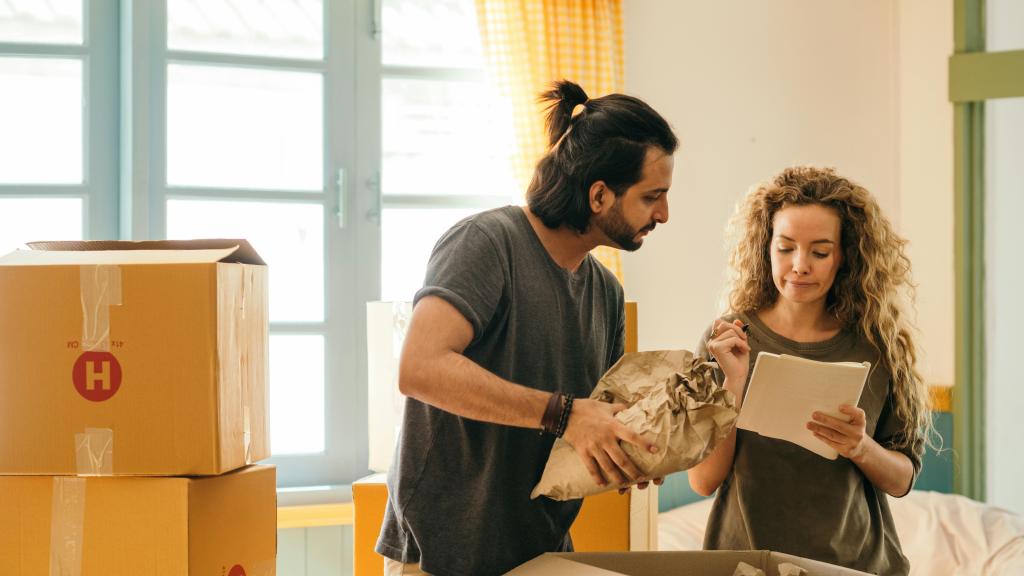 Moving with Seniors: Solutions to Common Challenges